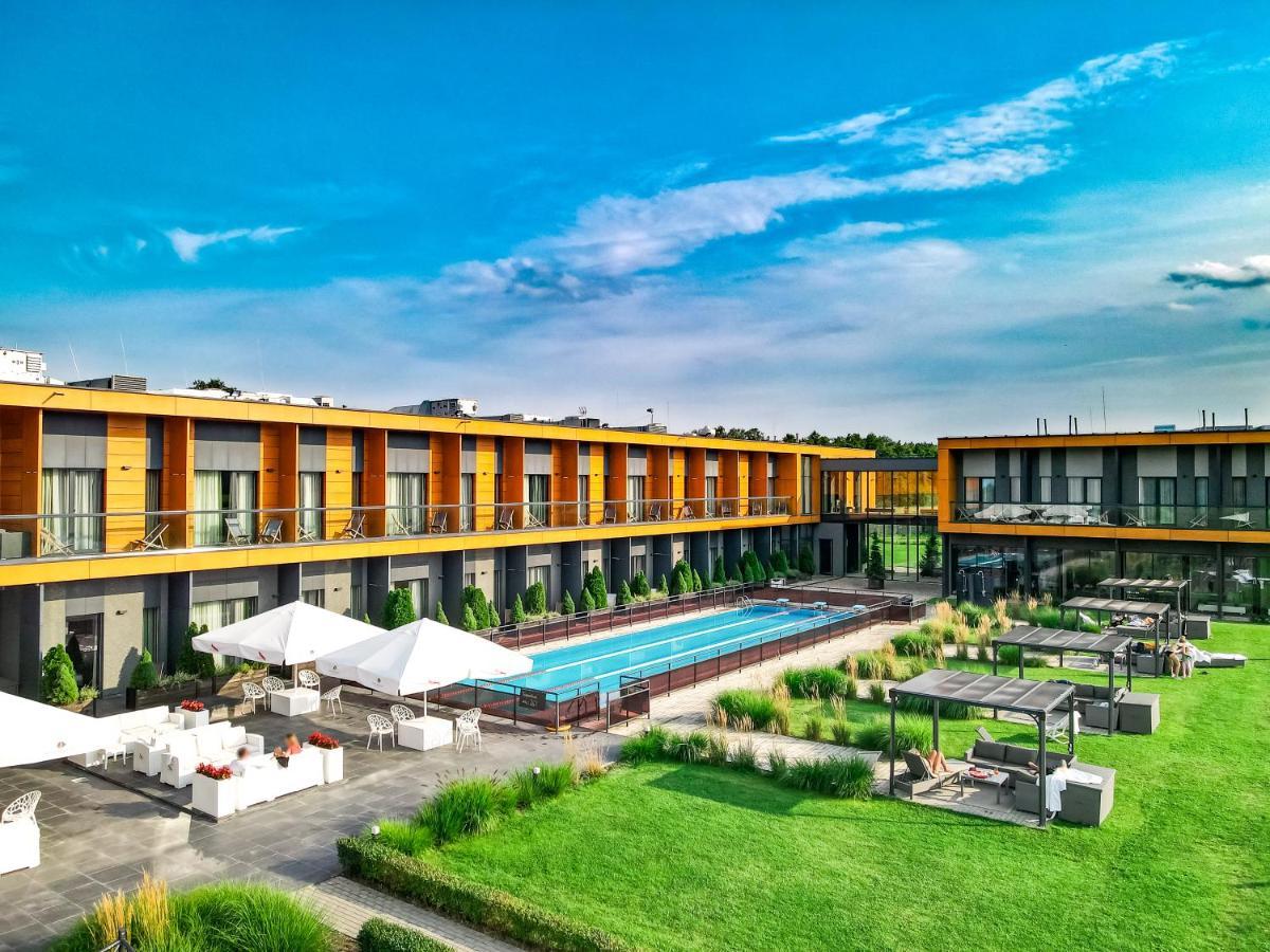 Hotel Bonifacio SPA&SPORT Resort Sochocin Esterno foto